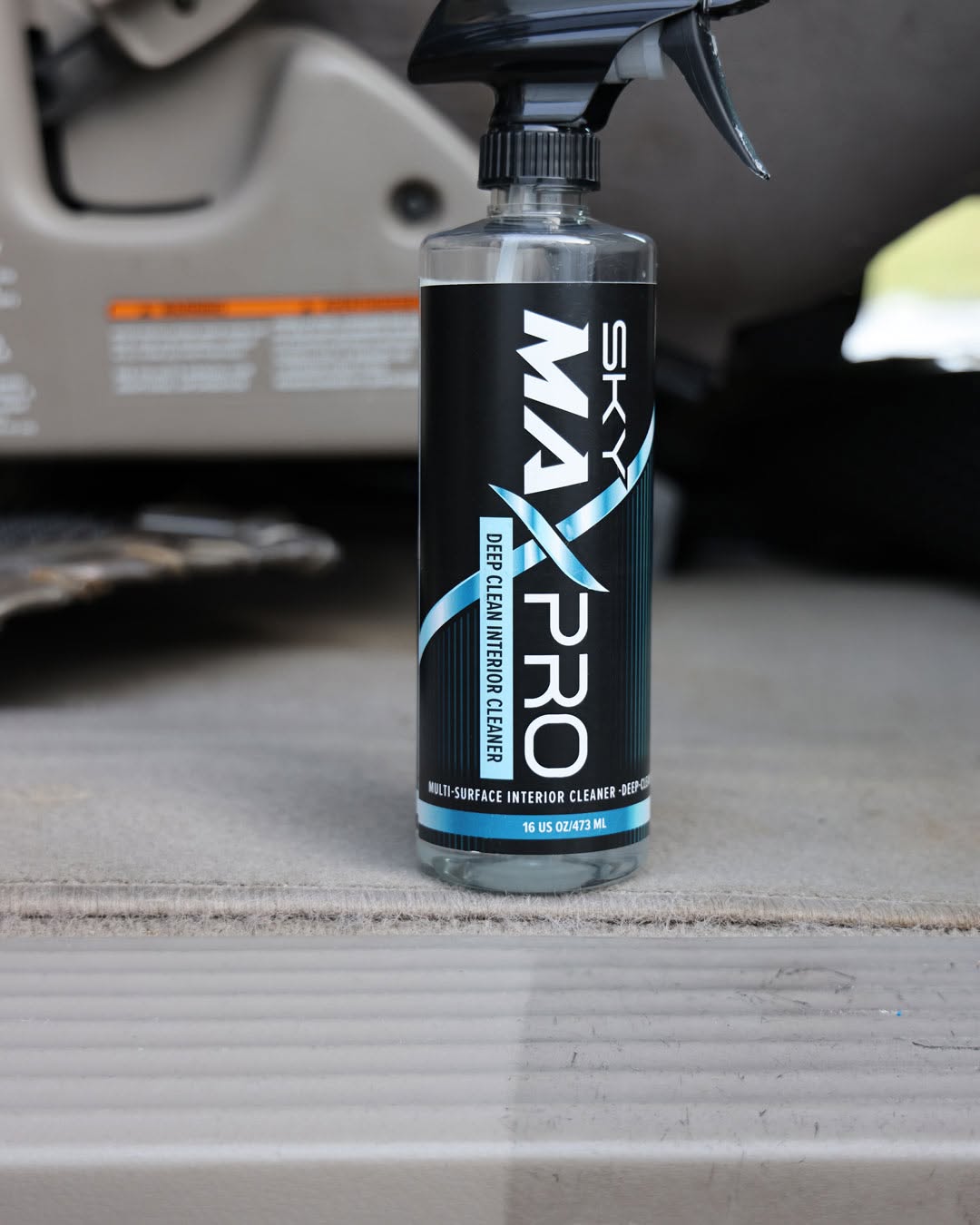 Deep Clean Interior Cleaner  super concentrated,  Safe on Dash, Leather, Vinyl, Plastics, Trim, Fabric Tough on Stains, Dirt & Grime no Greasy Residue